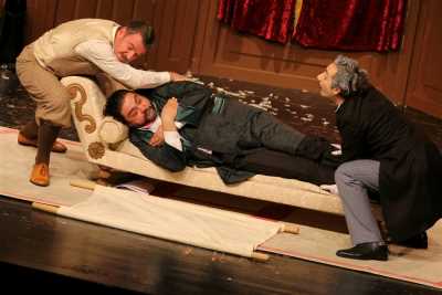 Yoldan Çıkan Oyun, Antalya Devlet Tiyatrosu